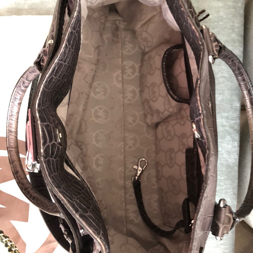 Michael Kors Hamilton LG Grey Leather Tote Bag - Picture 6 of 8